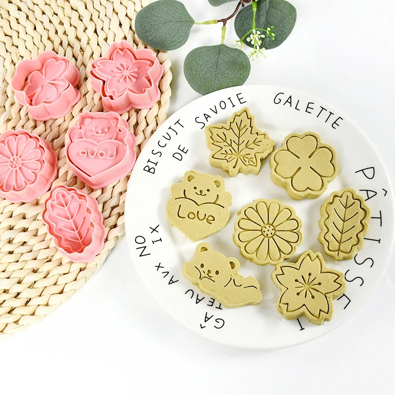 

8pcs/set Flower Cookie Cutter Mold Cartoon Animal Plant Leaf Chocolate Candy Mold 3D Dessert Fondant Cake DIY Baking Accessories