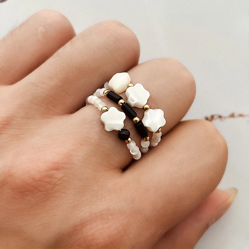 

Natural Stone Women's Ring Moonstone Star Shell Ring for Women Golden Stainless Steel Beads Fashion Christmas Party Jewelry Gift