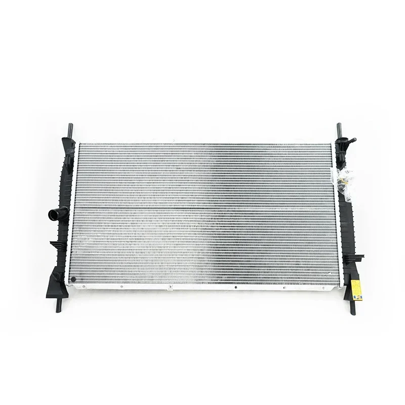 Горячая продажа системы охлаждения радиатора двигателя 1301010 R0090