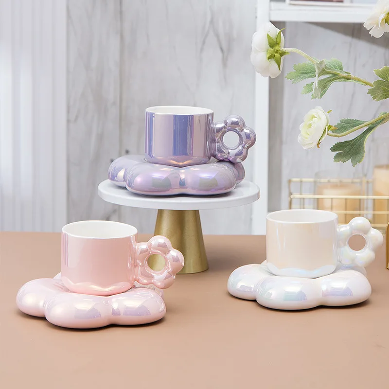 Ceramic coffee cups and exquisite mugs and saucers set girls' high-value cherry blossom cups are luxurious and luxurious.
Ceramic coffee cups and exquisite mugs and saucers set girls' high-value cherry blossom cups are luxurious and luxurious.