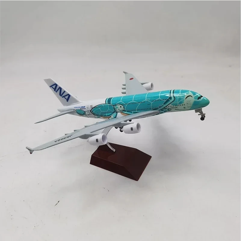 Коллекционная демонстрационная модель самолета A380 в масштабе 1:400