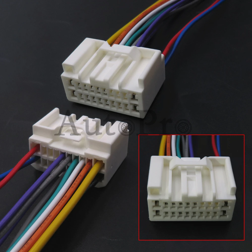 

1 Set 20 Hole Auto CD Stereo ISO Connector 7283-5843 Car Stereo Adapter Audio Plug for Mitsubishi Pajero V97V93 Peugeot 4008