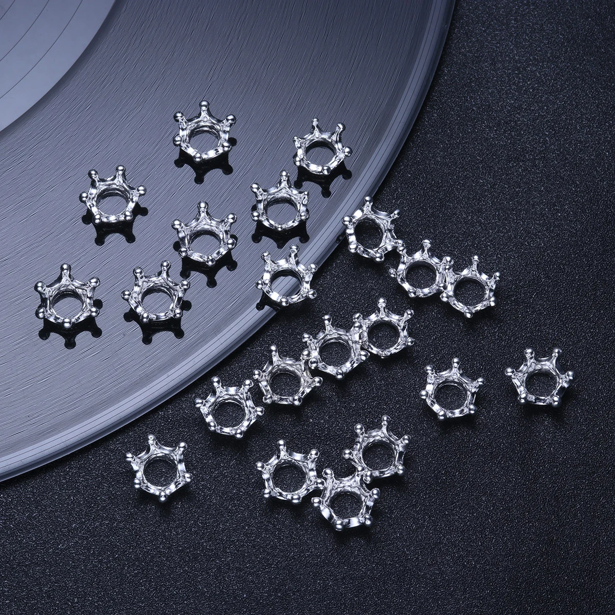 

20pcs Crown DIY Accessories Alloy Handmade Accessories for Jewelry Headdress Toys (Silver)