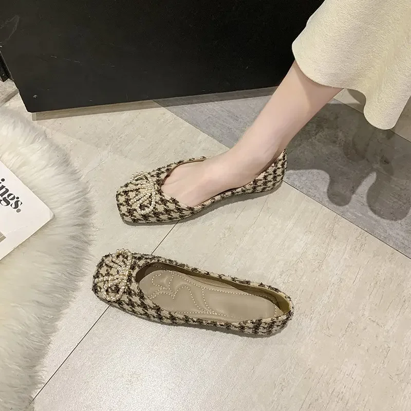 Женская универсальная обувь на плоской подошве большие размеры весна-лето 2024