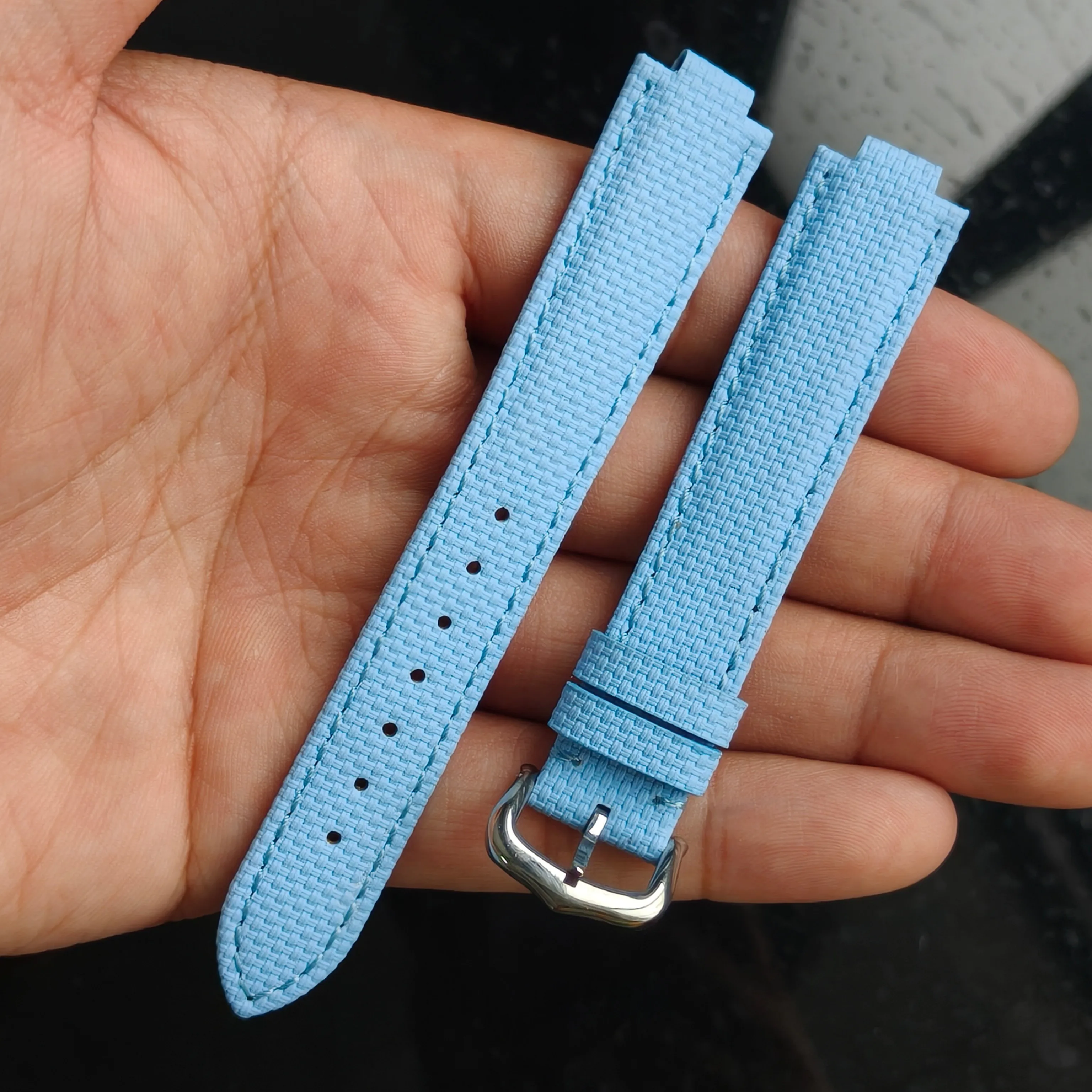 Фото Ремешок для часов Cartier Blue Balloon 33 мм, из ткани Sailcloth и каучука FKM, 16 мм, мягкий, из натуральной кожи. №2
