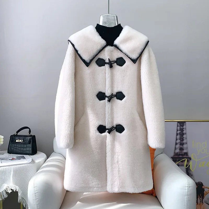 

sheep shearing fur and fur integrated fur coat,female cow horn buckle,medium length coat,2023 winter Fashion new Lamb wool