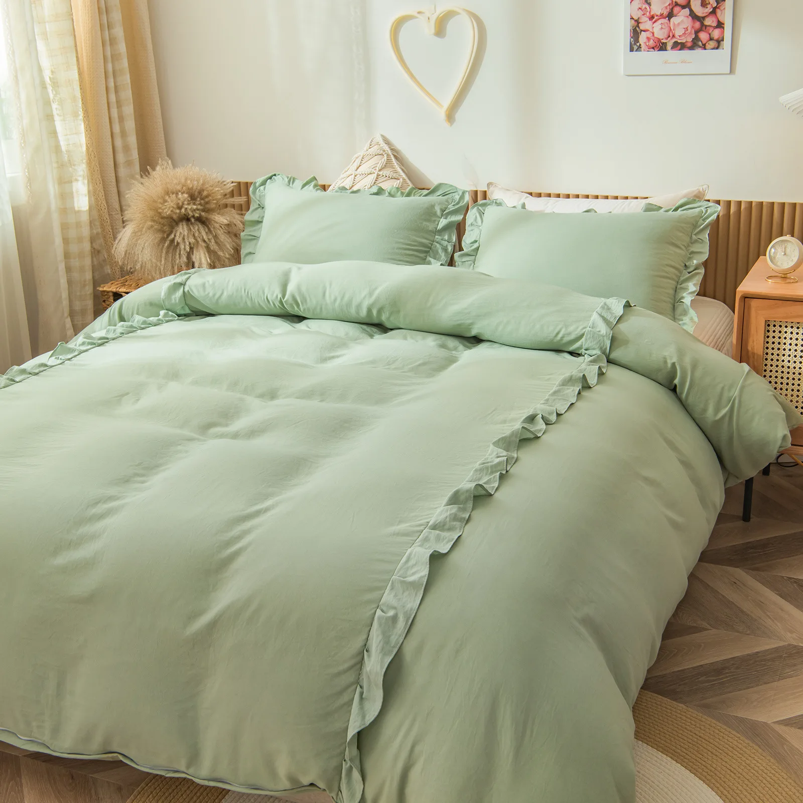 

TECHOME Nordic Ruffles Bed Cover with Pillowcase Solid Color Bedding Set King Comforter Bedding Sets Twin Size Bedding