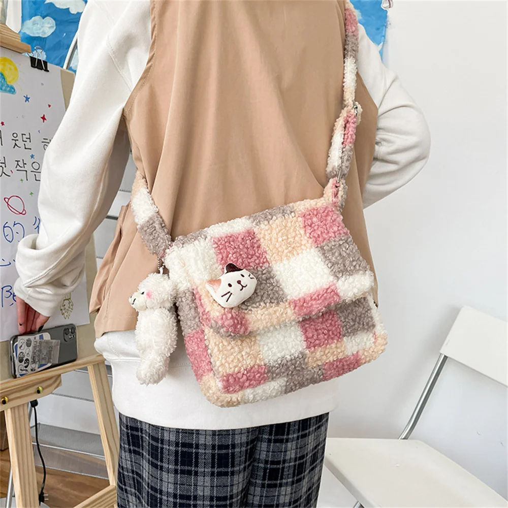 

Women's Small Plush Shoulder Bag Ladies Checked Plaid Crossbody Bag Casual Cute Messenger Bags Girls Zipper Purse Lamb Like Tote