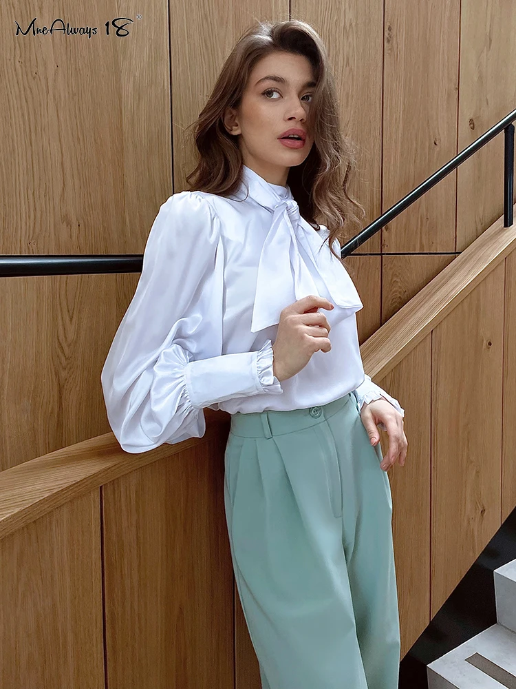 

Блузка Женская атласная с бантом и рукавами-фонариками