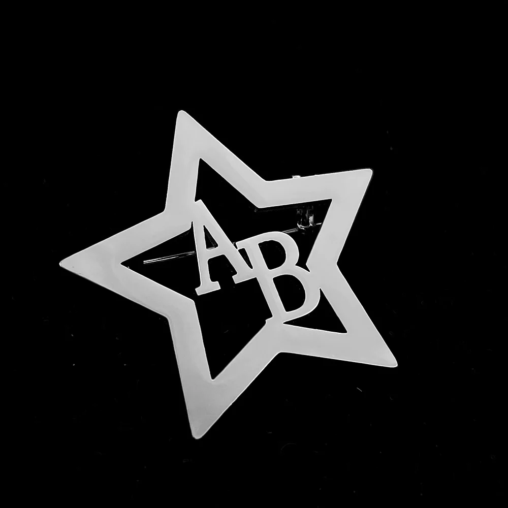 Custom Women 1-2 Initials Star Shape Brooches Personalized Stainless Steel Letter Charms Men Brooches Jewelry Gift брошь женская