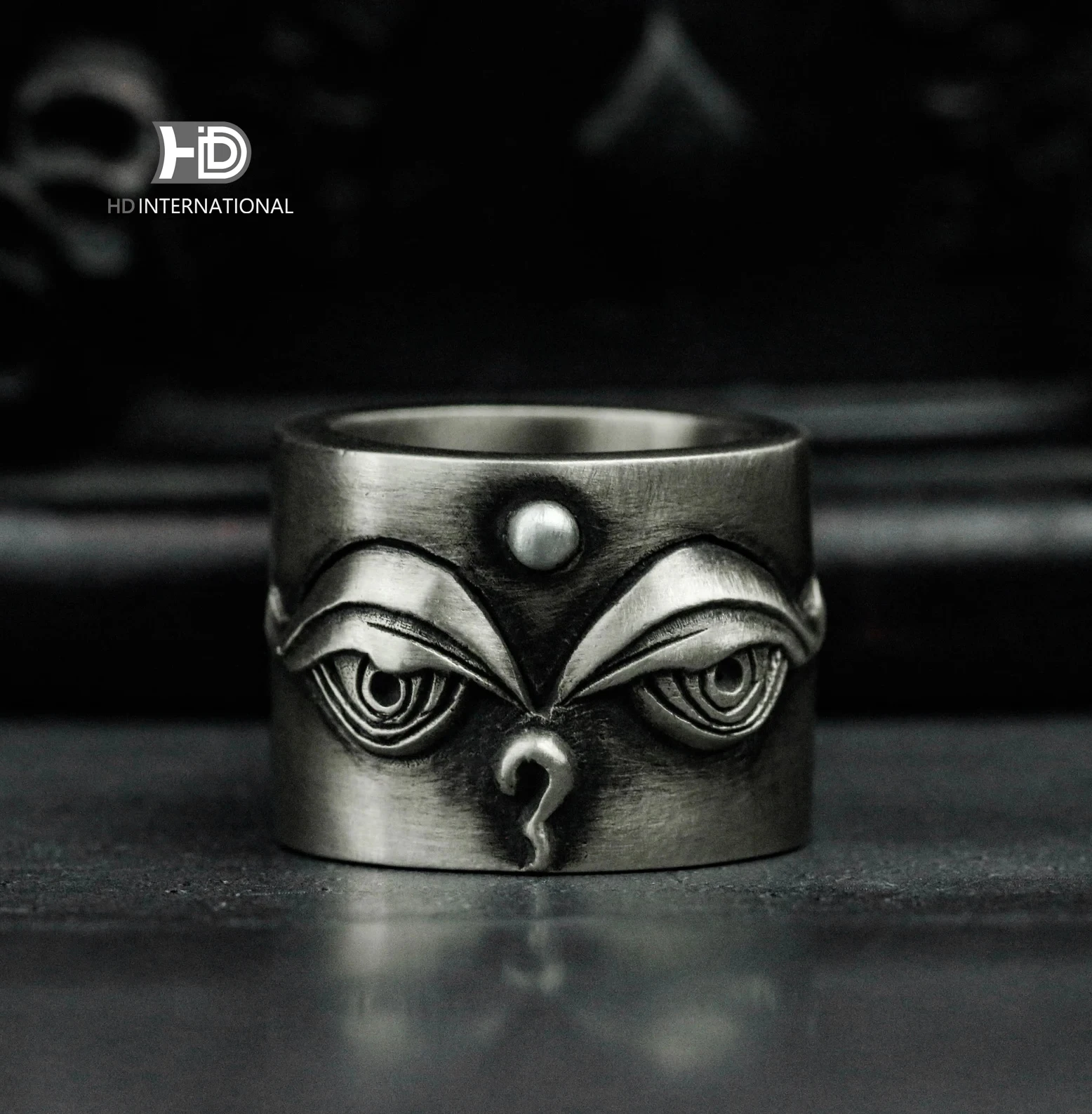 Мужское серебряное кольцо сглаза
