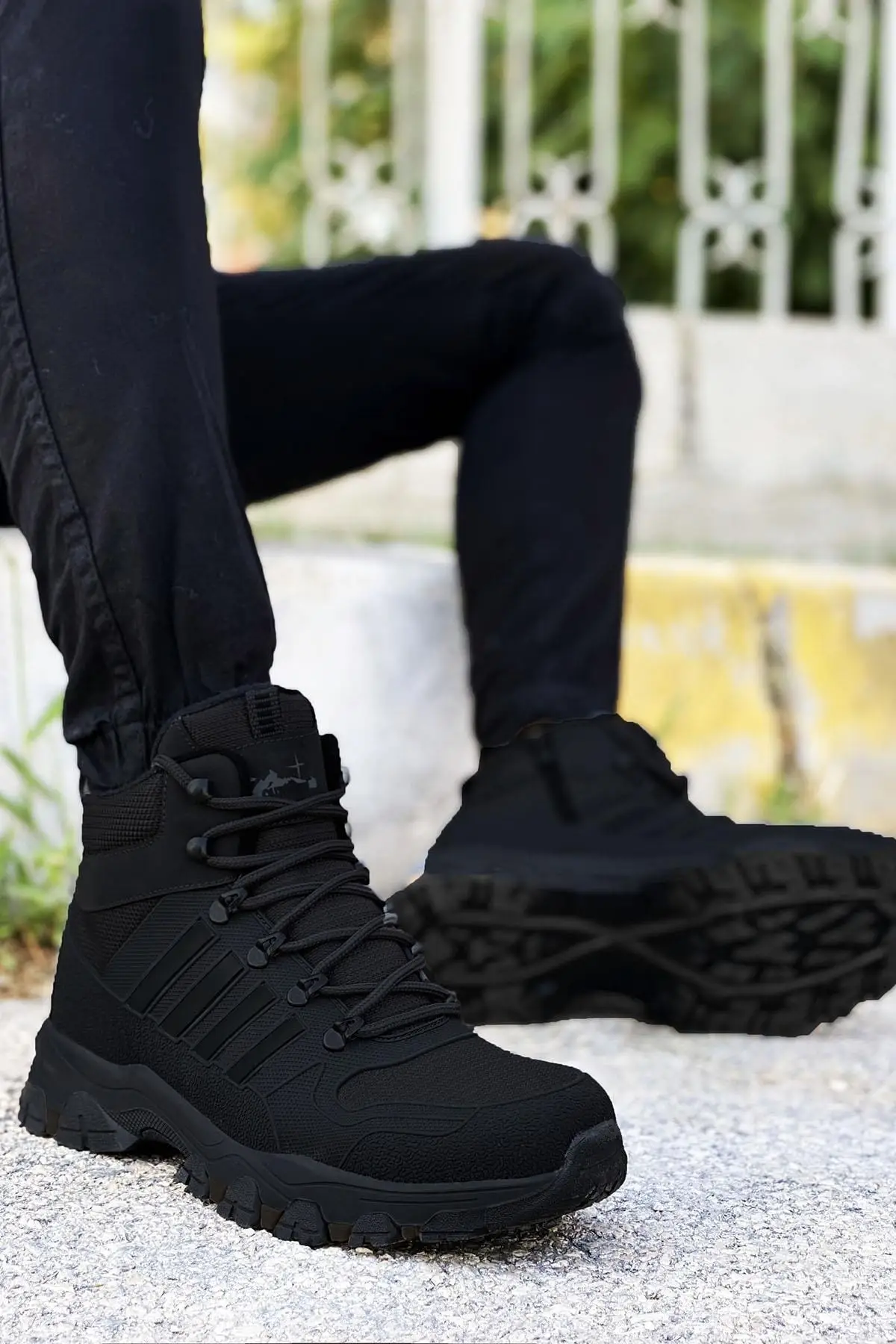 

Black Striped Waterproof Rubber Unisex Trekking Boots Men 'S postal Mens wrist up boots tactical big size boots male shoes