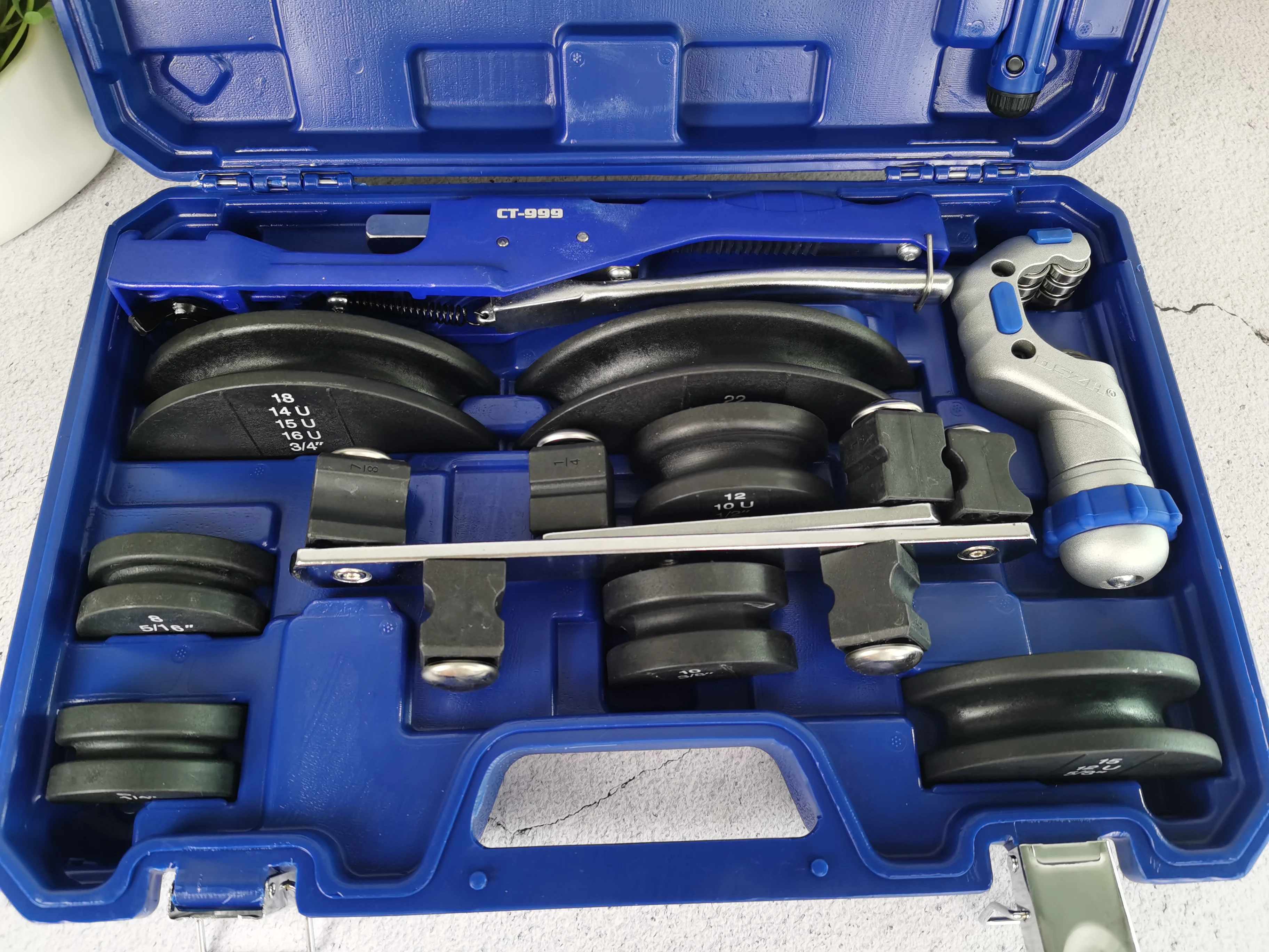 Трубогиб HVAC Ручной трубогиб и резак для медных труб CT-999 Диапазон диапазона 6-22 мм