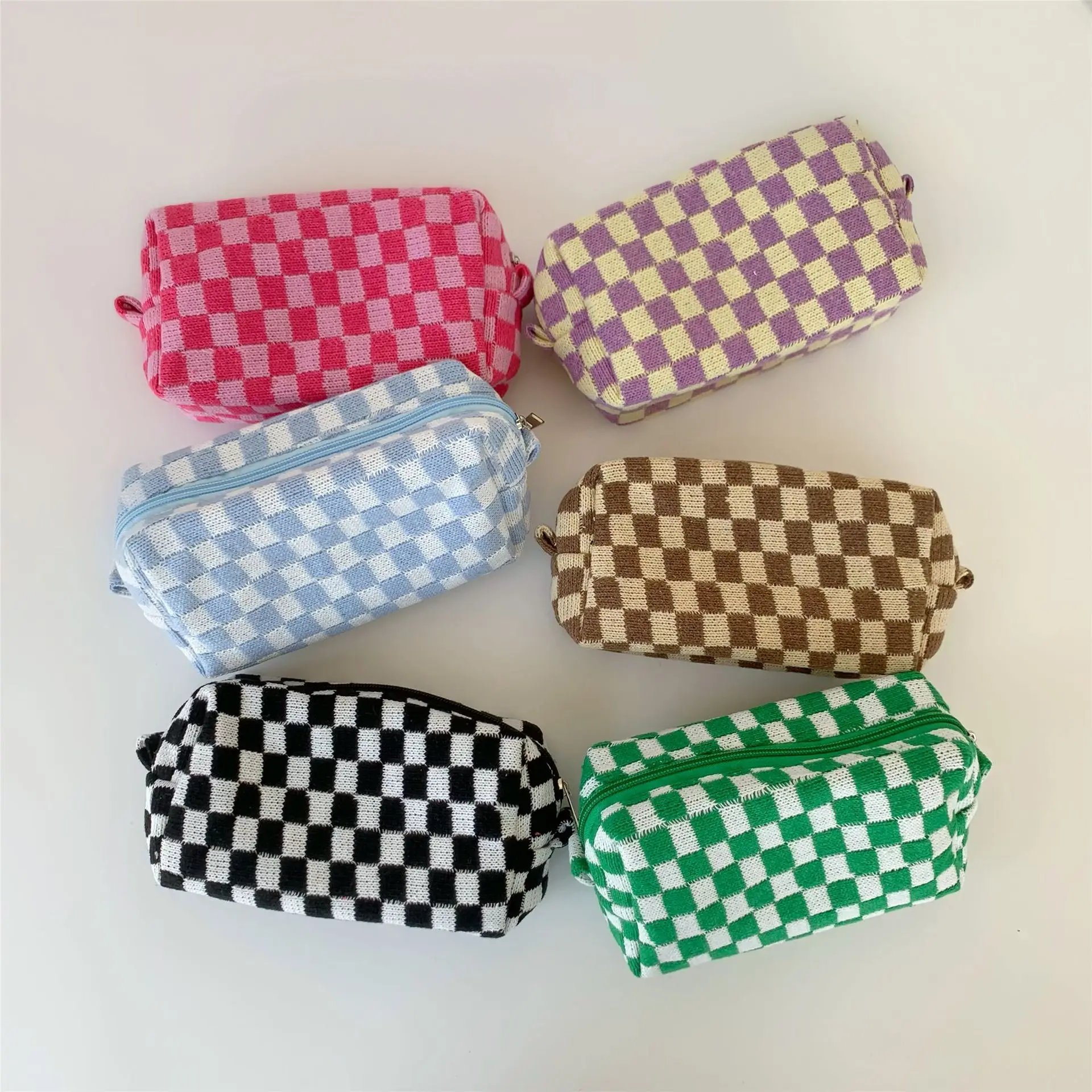 

Chessboard Checker Makeup Bag Large Capacity Knitted Storage Bag Autumn/Winter Checker Knitted Storage Wash Bag Portable