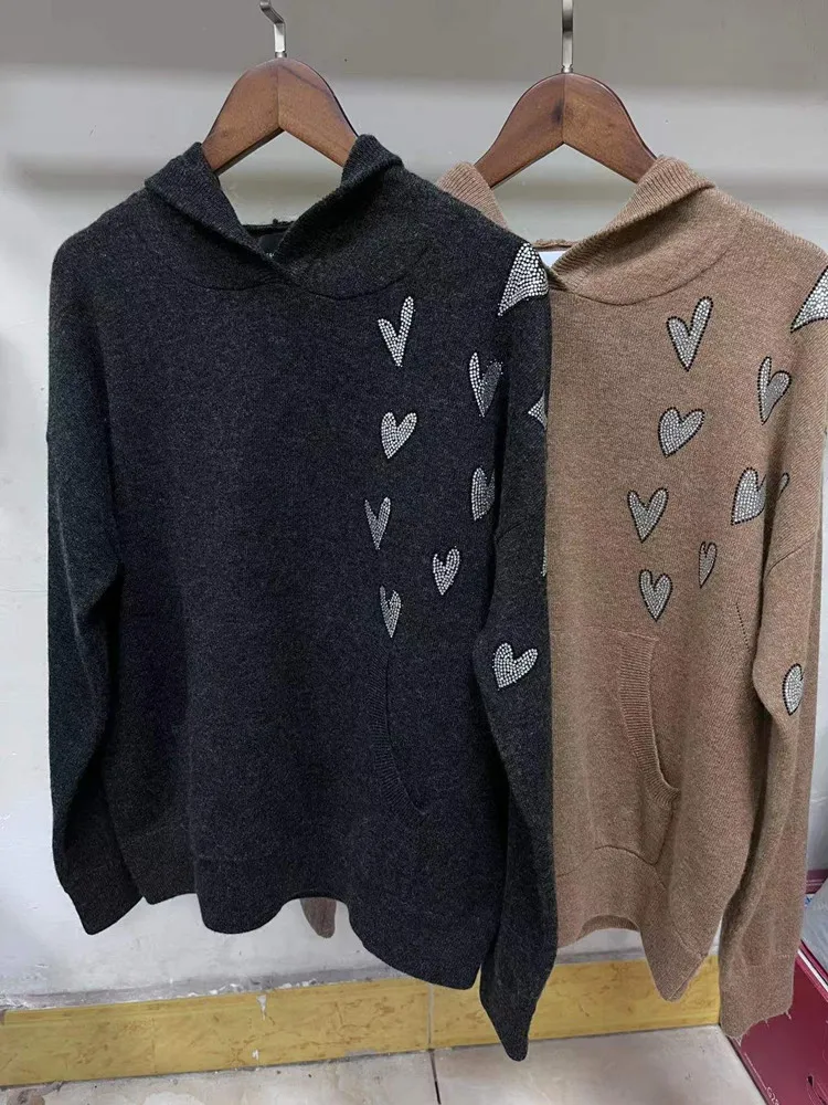 

Women Hooded Knitted Sweater Fashion Hot Diamonds Heart Decoration Ladies Long Sleeve Knitwear Pullover Tops with Pockets