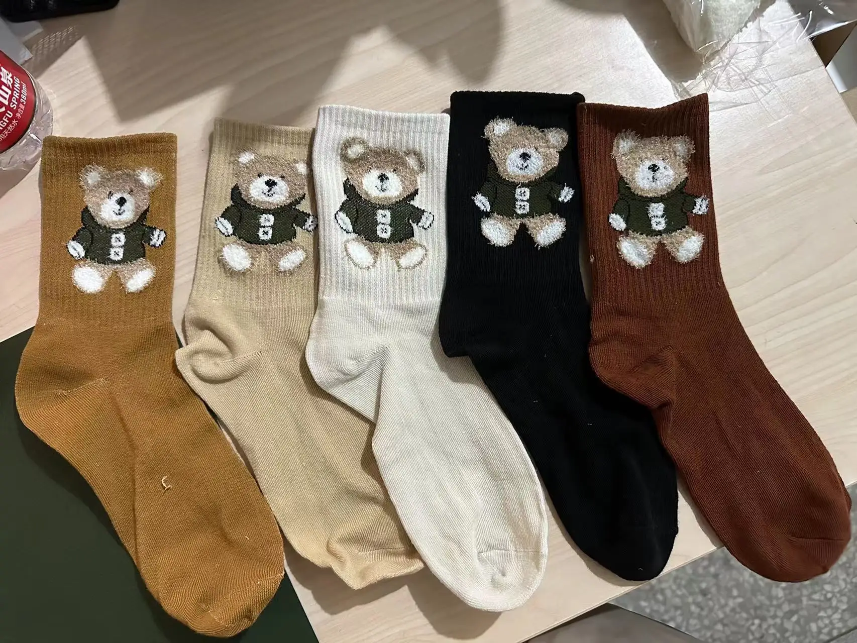 

New Trend Solid Color Kawai Cartoon Animal Girls Socks 5 Pairs Fashion Black Off White Cute Cartoon Bear Socks Set for Women