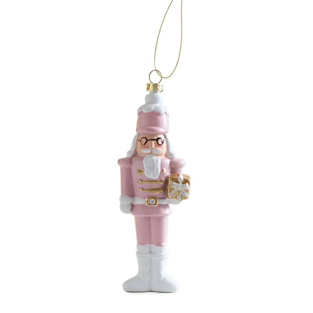 

Розовые пластиковые рождественские украшения