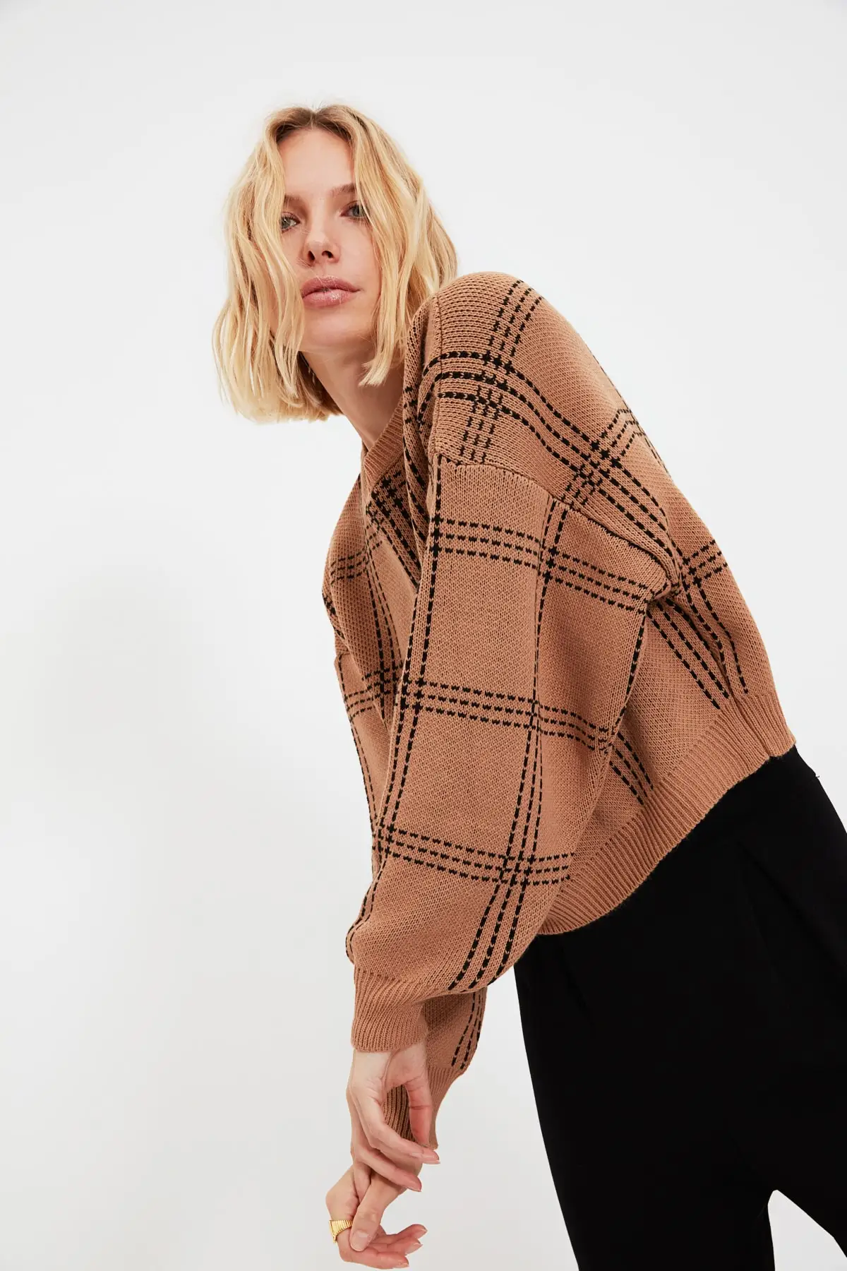 

Trendyol Grid Pattern Knitwear Sweater TWOAW22KZ0514
