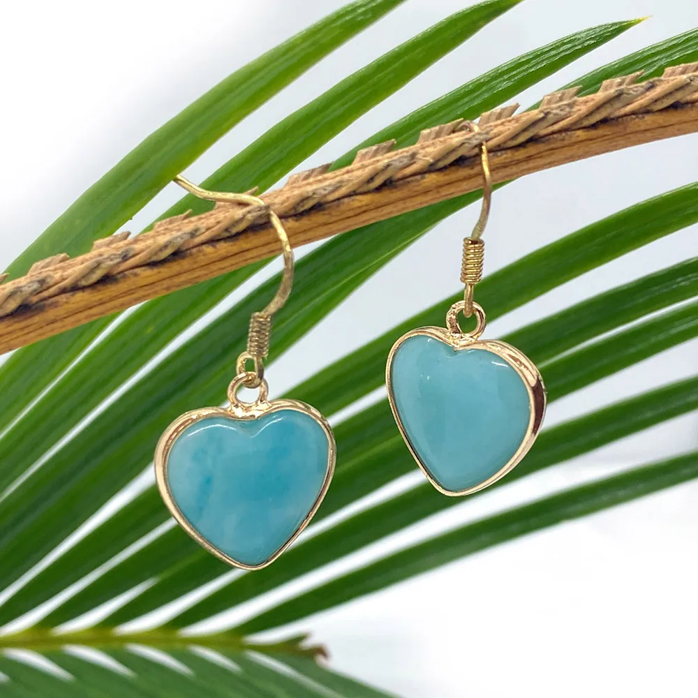 Серьги-гвоздики из натурального персикового камня в форме сердца 16 х16 мм |