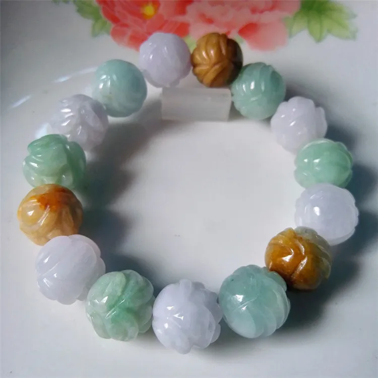 

Браслет Из бирманского нефрита с бусинами и цветами лотоса