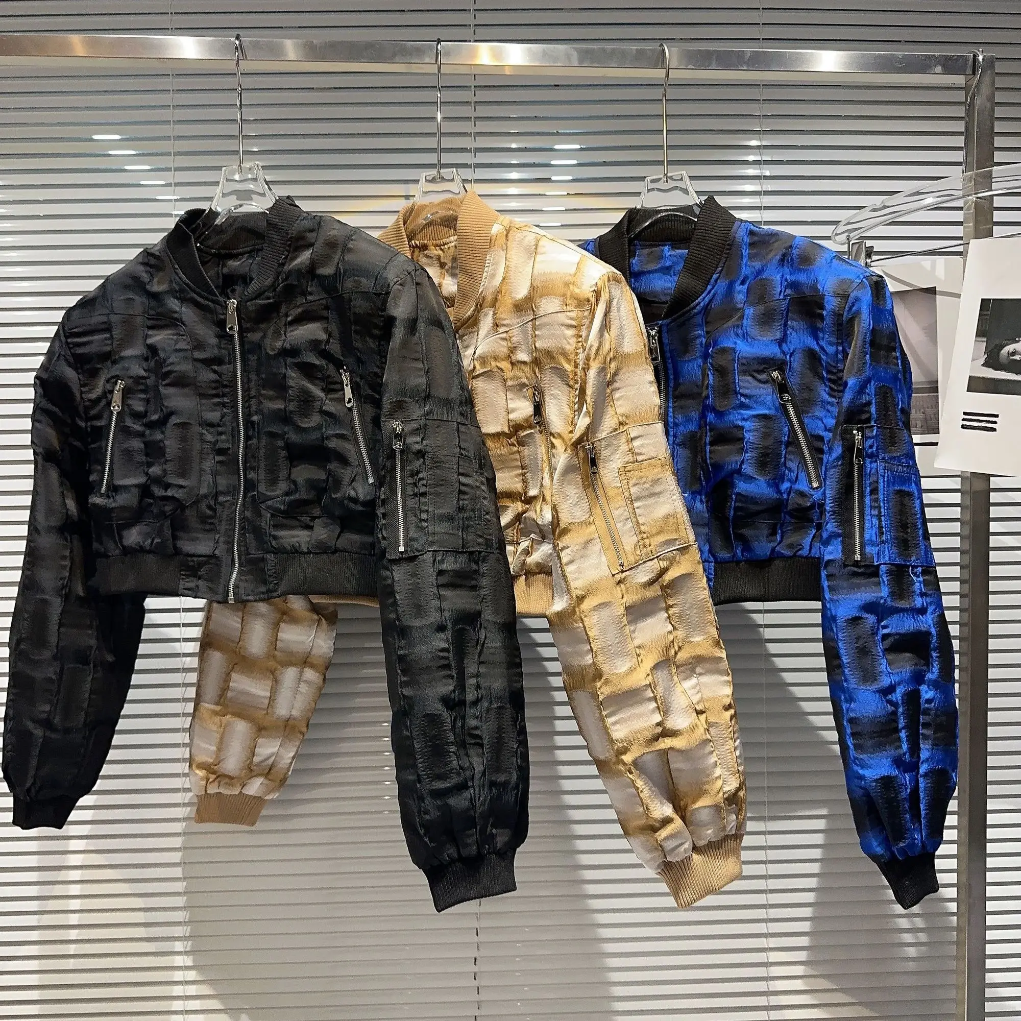 

Укороченная клетчатая куртка-бомбер на молнии с карманами, черная, хаки, Синяя Женская короткая куртка-бомбер с цветными вставками на талии