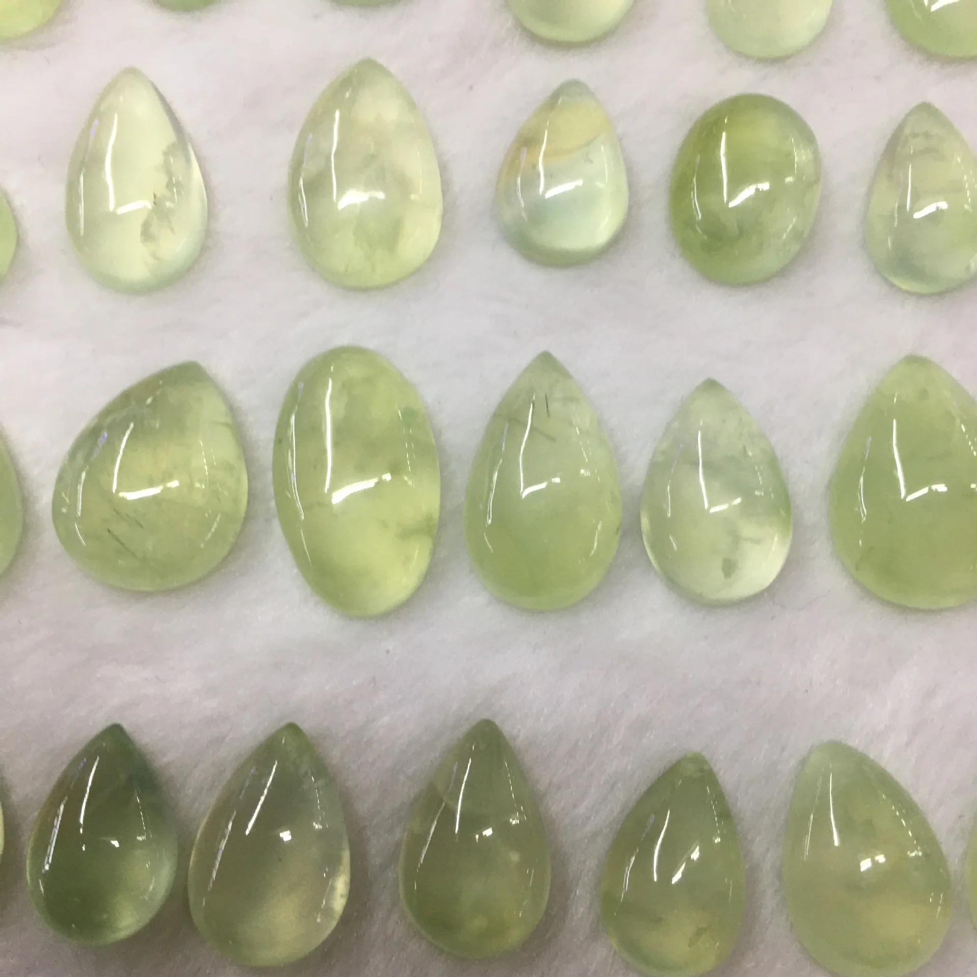Оптовая продажа 10 шт./упаковка бусины из натурального преннита кабошон 16-30 мм