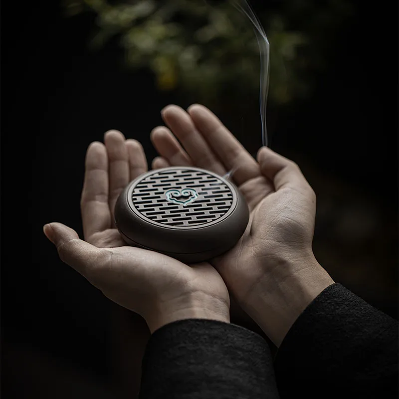 

Portable Creative Incense Burner Loving Heart Copper Alloy Office Living Room Incense Keeper Home Decoration Gifts for Friends