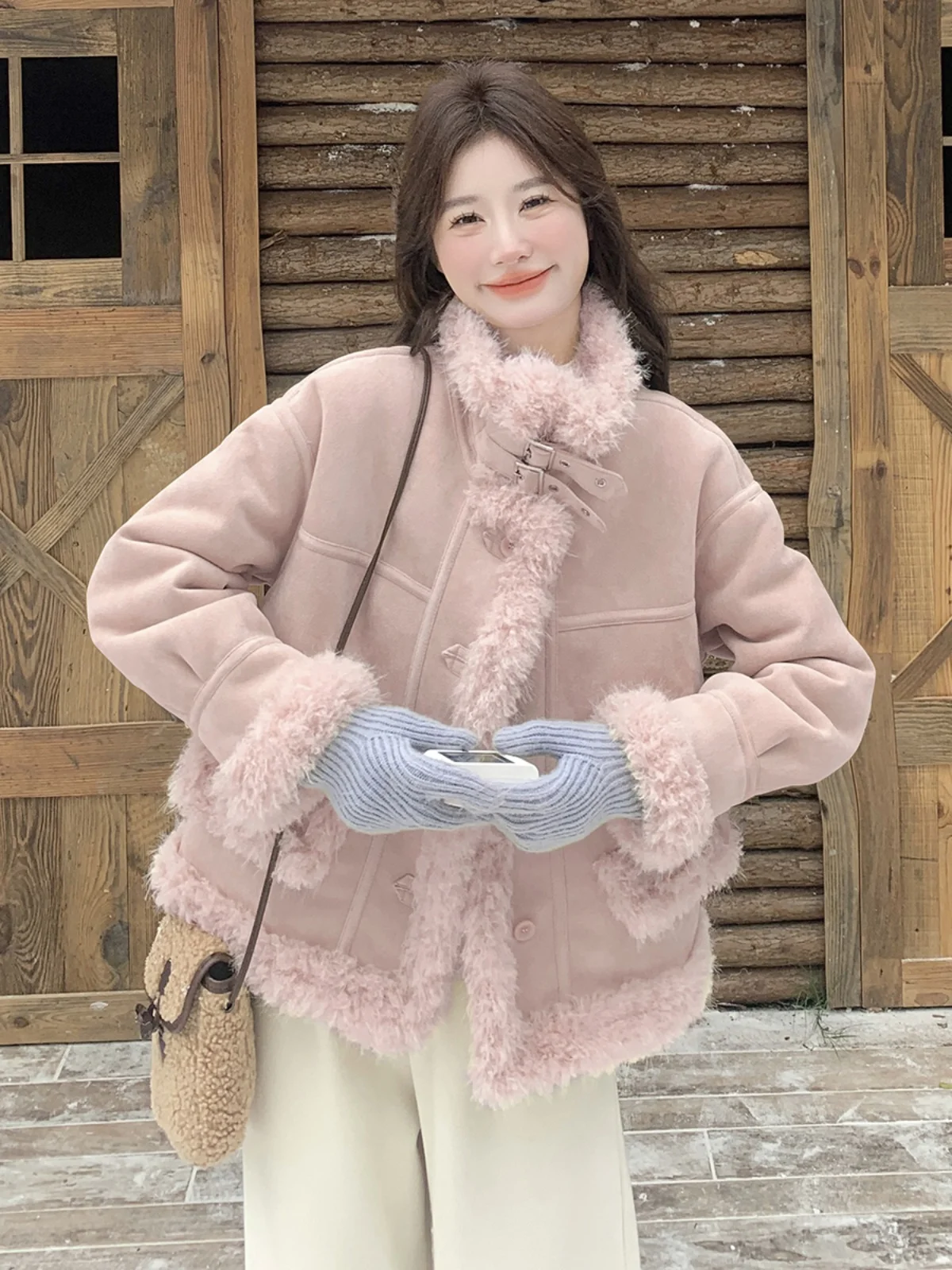 Розовый романтический мех интегрированная верхняя одежда из овечьей шерсти