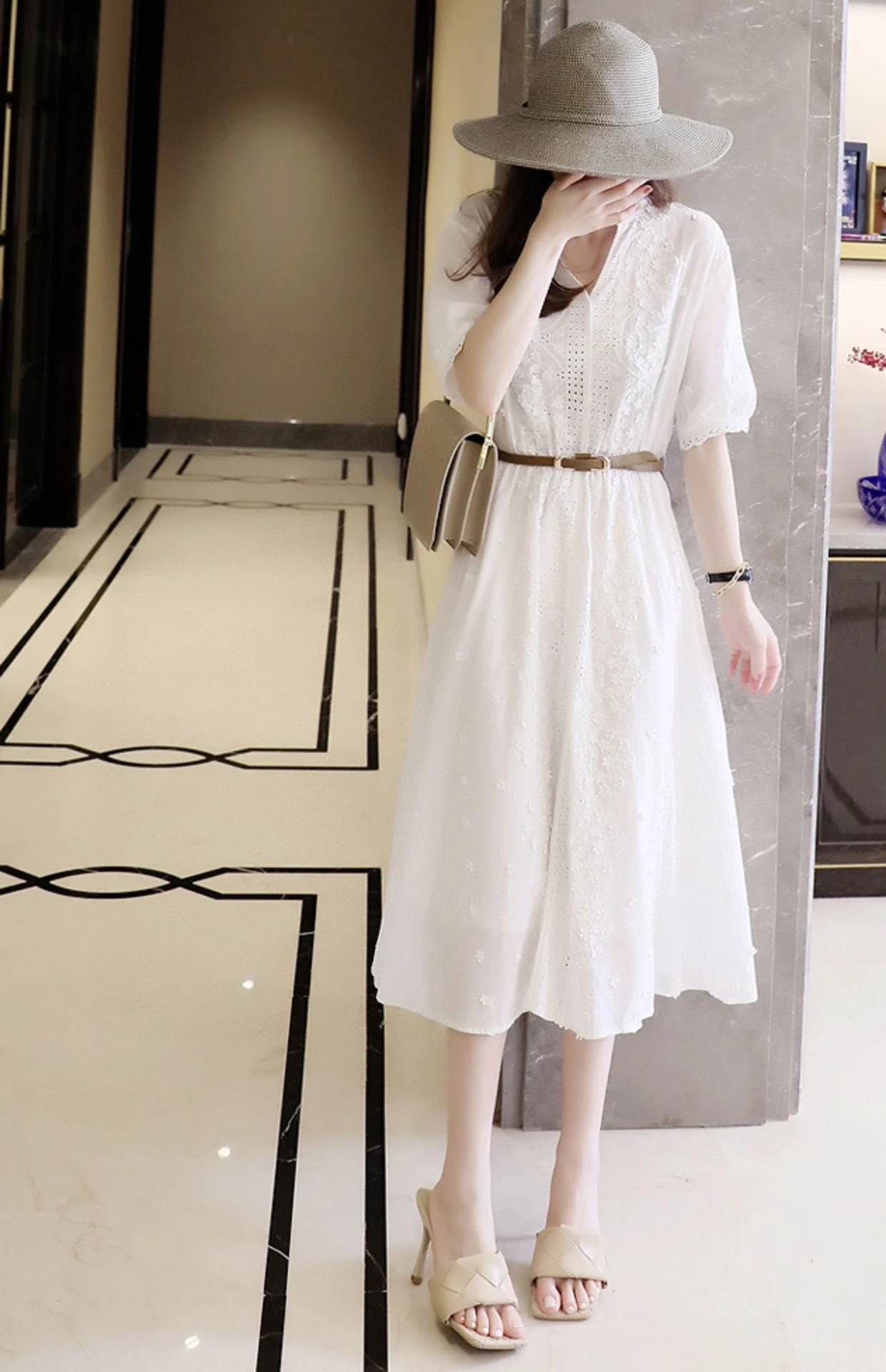 

2023 Spring/Summer Fashion New Women's Clothing Embroidered V-neck Dress 0801