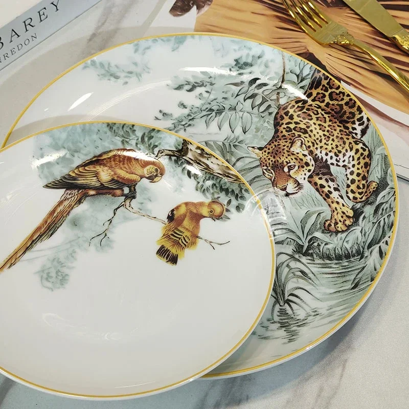 Керамическая обеденная тарелка