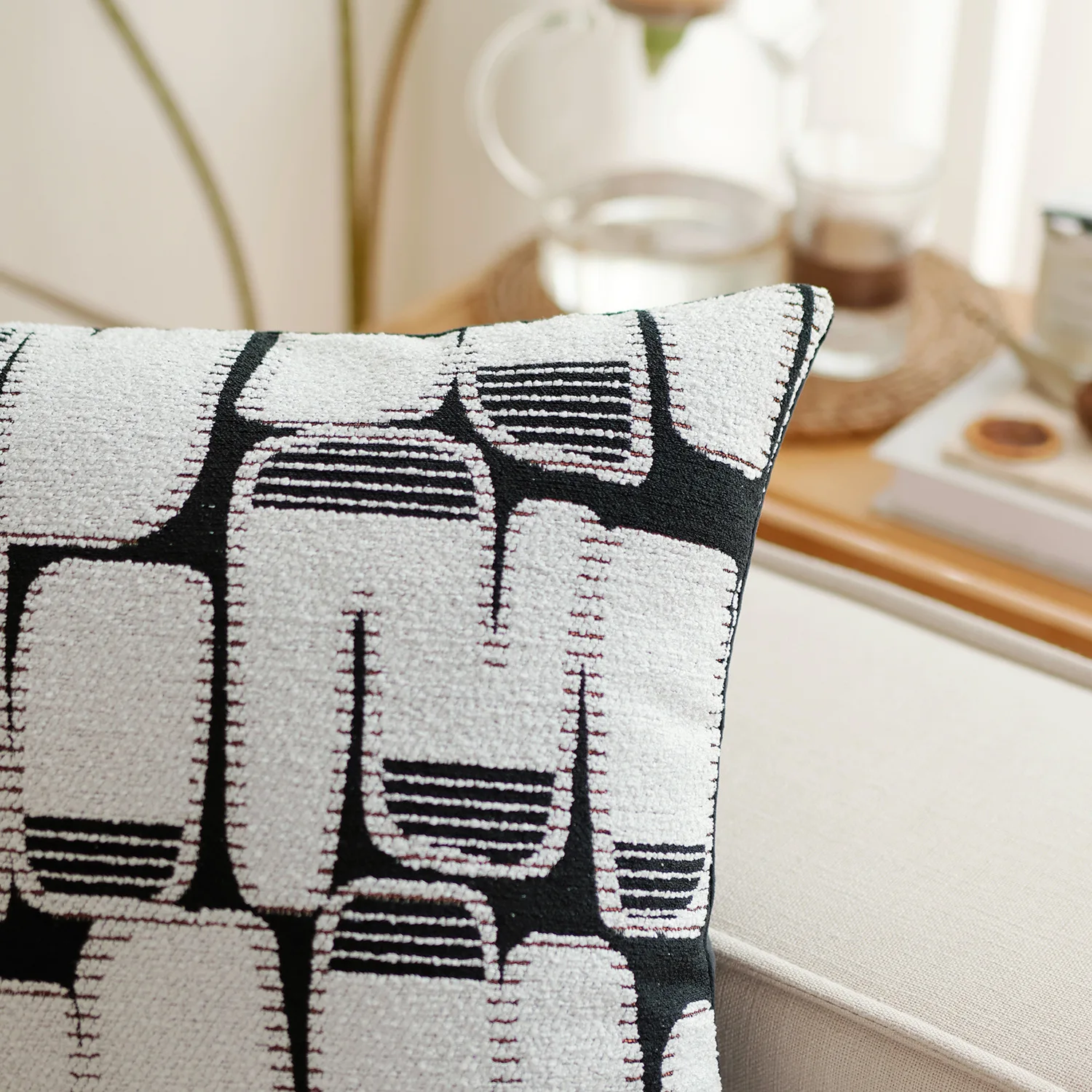 Синельная Геометрическая жаккардовая искусственная черно-белая Модная