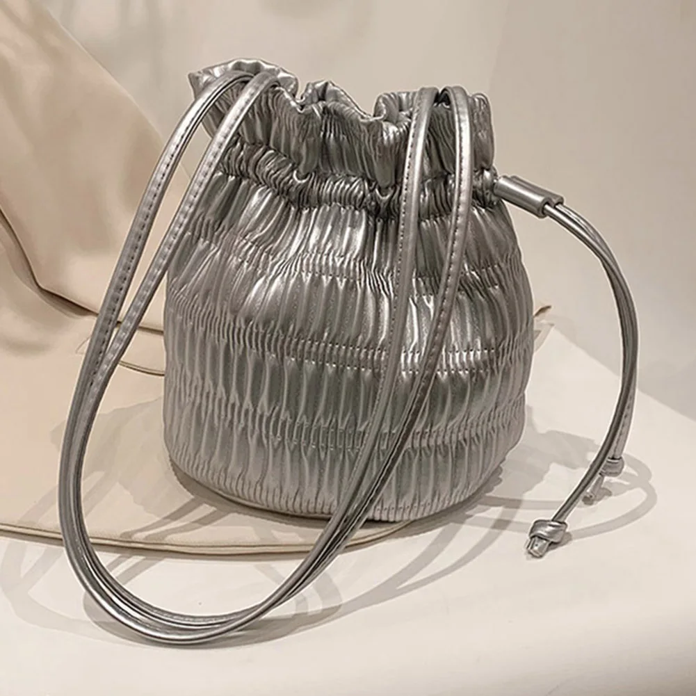 

Designer Bucket Handbag and Purse Drawstring Shoulder Crossbody Bag for Women 2023 New Soft Leather Fashion Messenger Bag Bags
