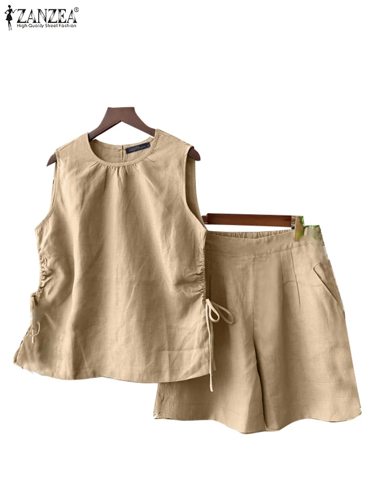 Комплект женский летний из блузки и шортов без рукавов