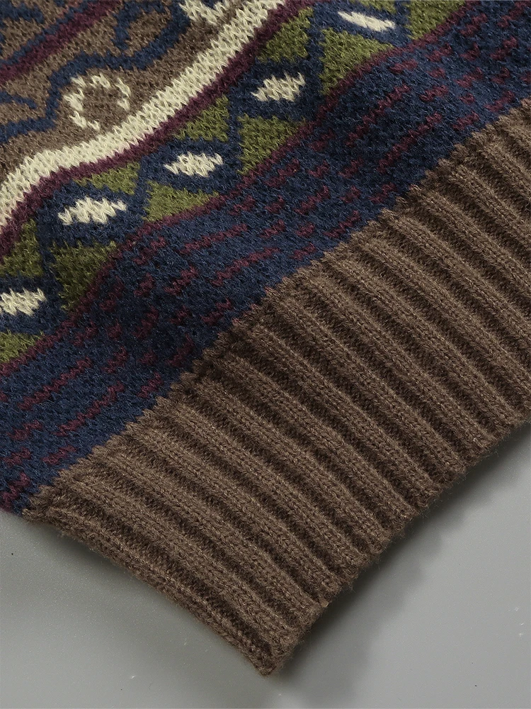 Женский вязаный свитер в стиле ретро с круглым вырезом и геометрическим узором