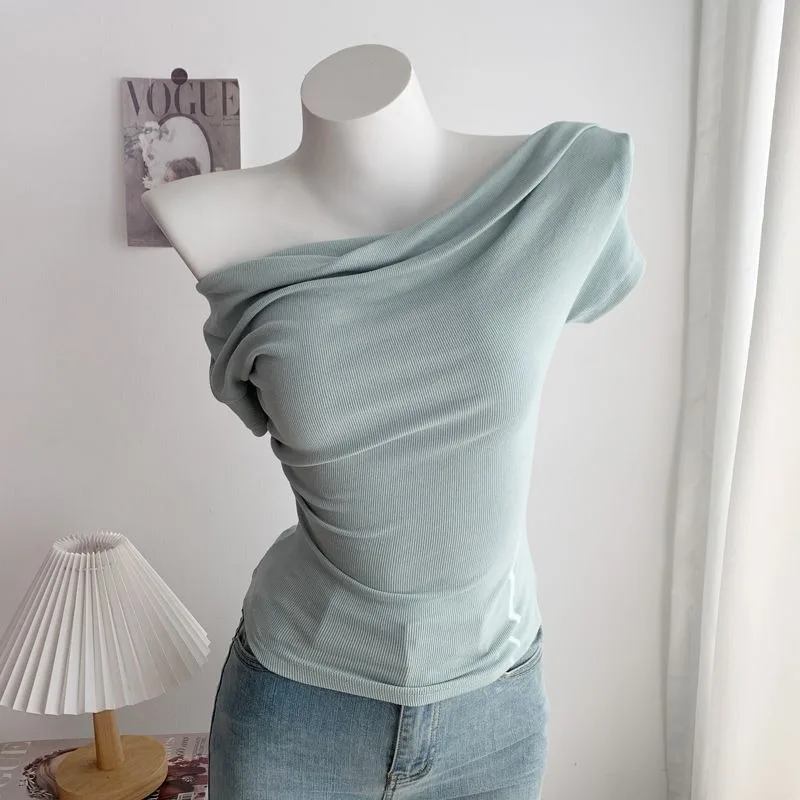 Женская плиссированная блузка без бретелек облегающая с коротким рукавом и