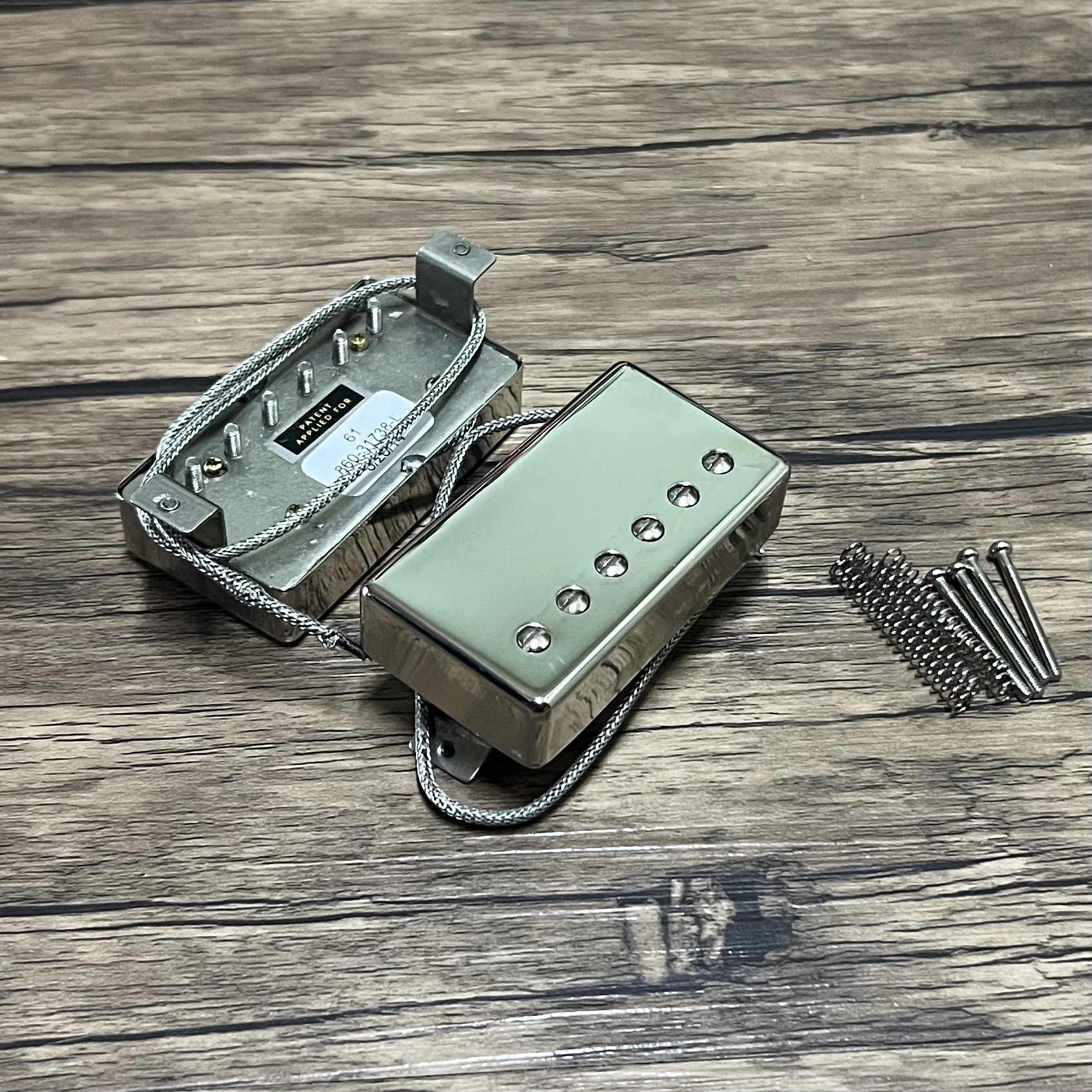 

1 set of electric guitar Humbucker pickup, vintage classic series 1961 suitable for gib Les Paul series nickel cover silver bra