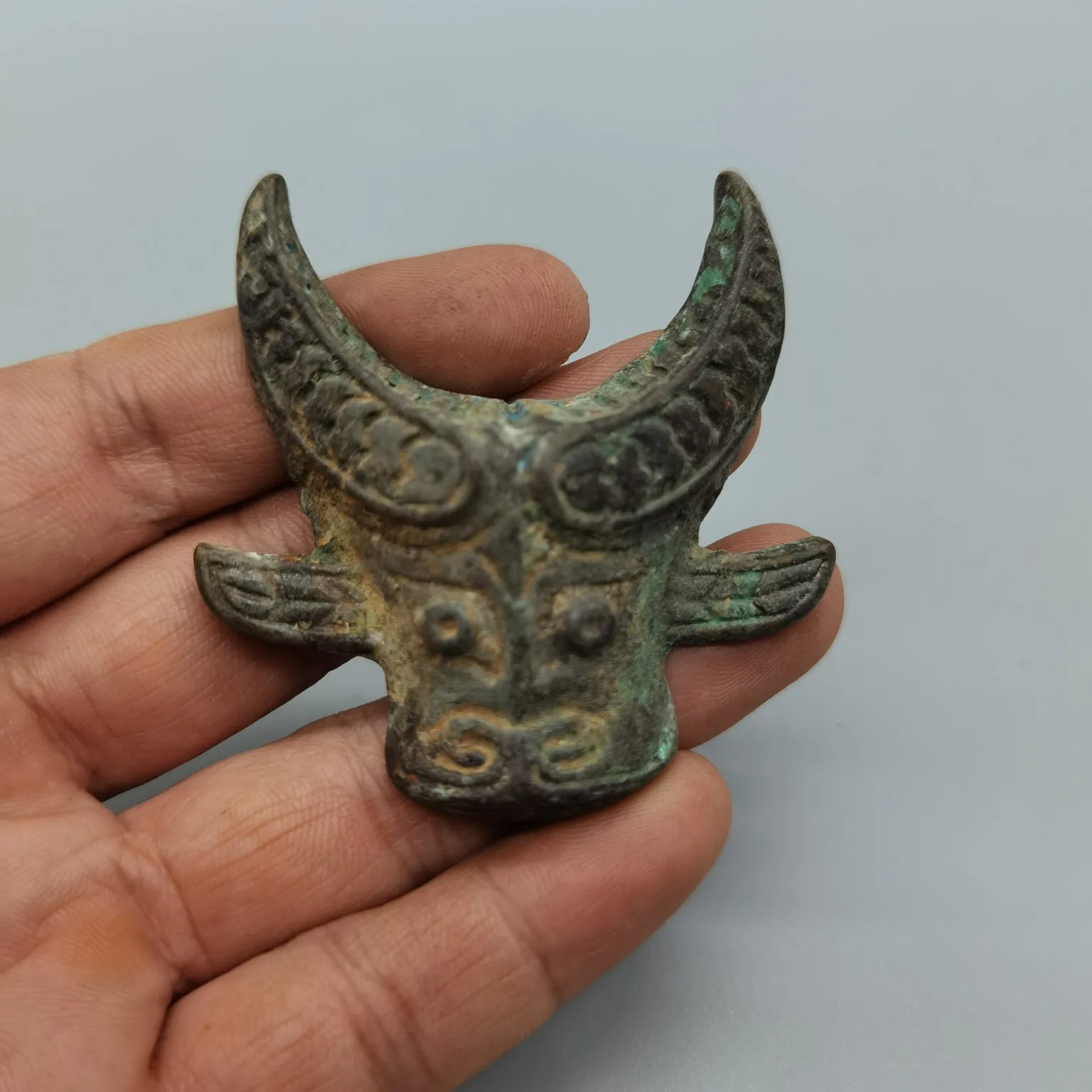 

Бронзовые декоративные украшения в стиле ретро