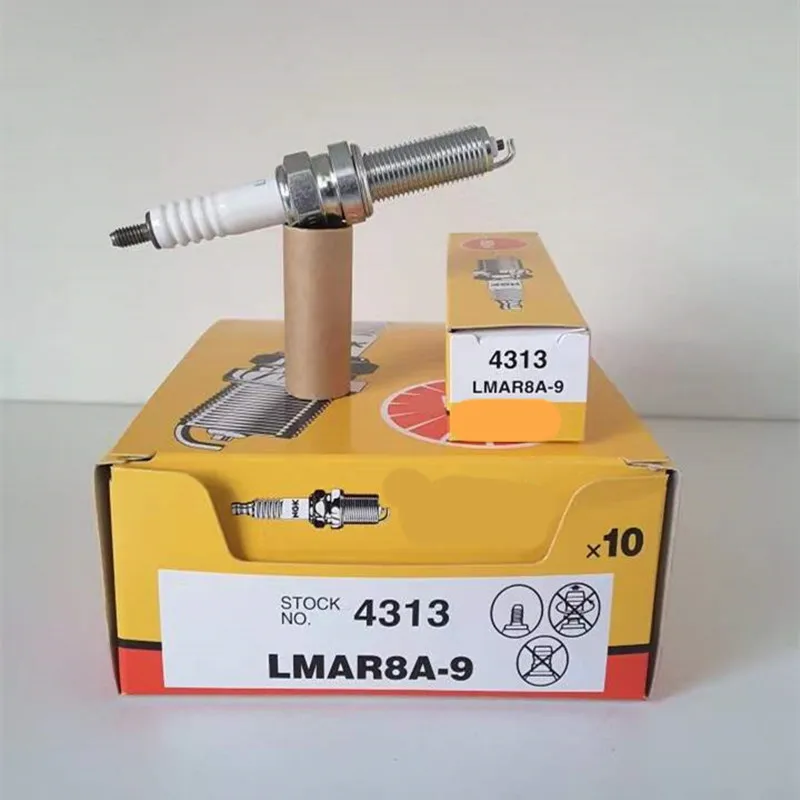 (15PCS)Japan original spark plug LMAR8A-9 for Yamaha MT07 03 Honda CB1100 Fosha 350PCX160