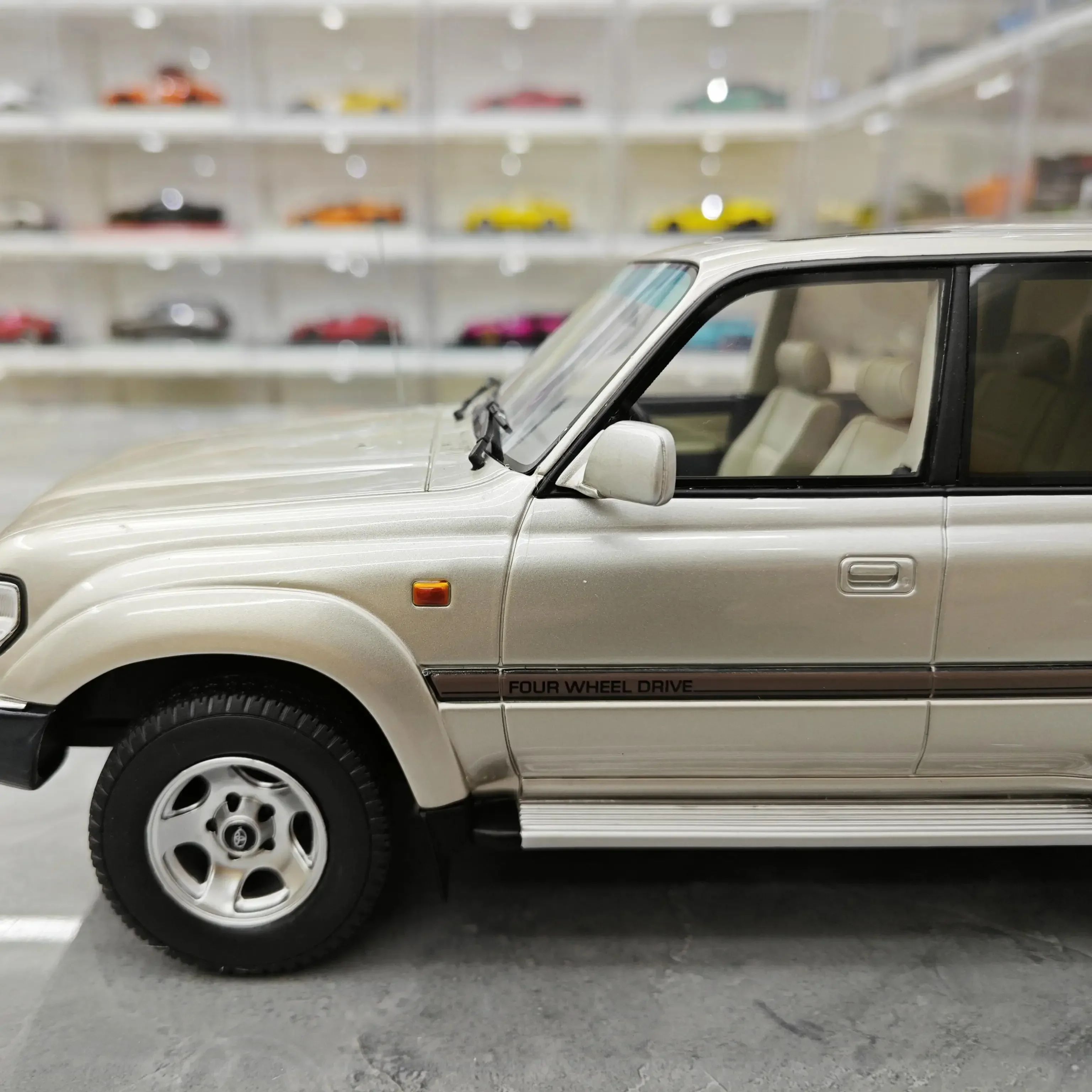 OTTO 1:18 HDJ80 1992 внедорожник из смолы литая под давлением модель автомобиля