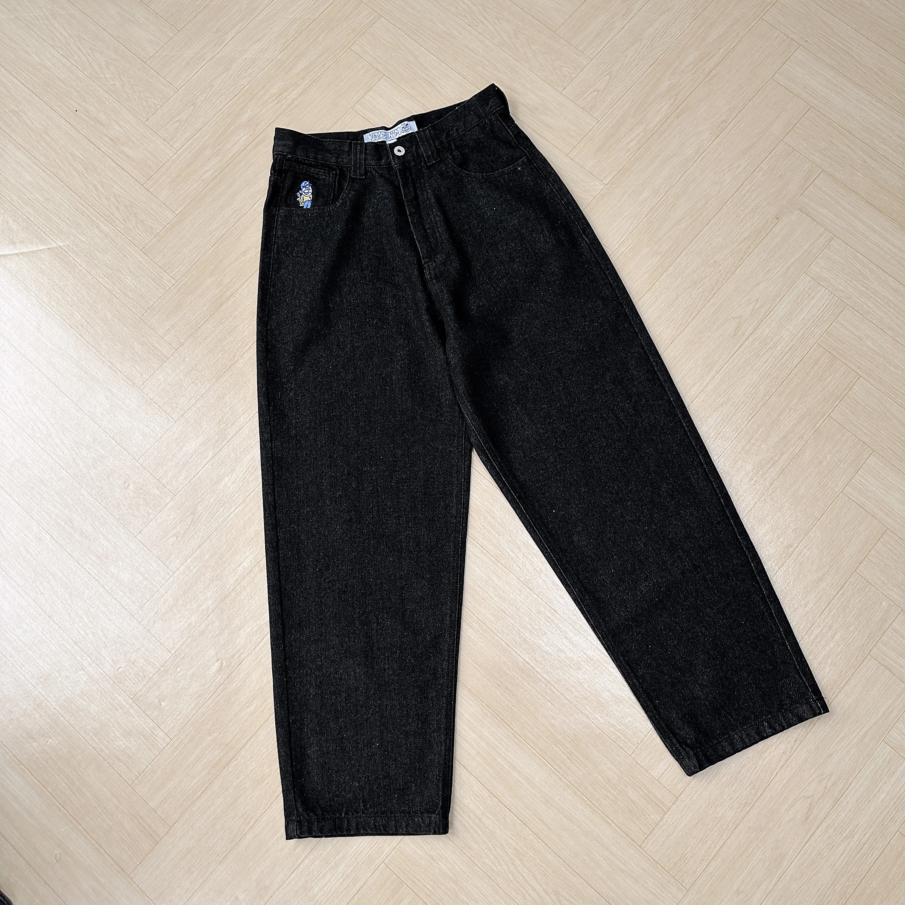 Мужские джинсы с принтом