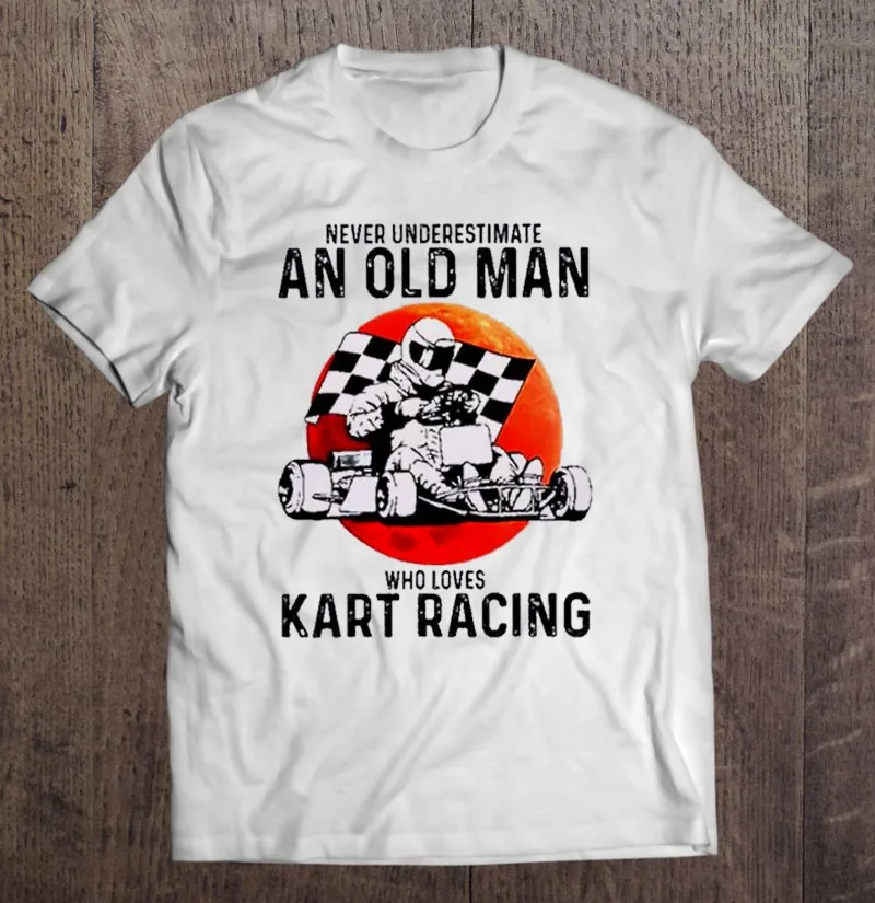 

Футболка мужская оверсайз с надписью «Never Underestimate An Men Who Loves Kart Racing Sunset»