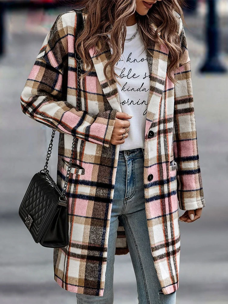 Женское трикотажное пальто в клетку с длинным рукавом |