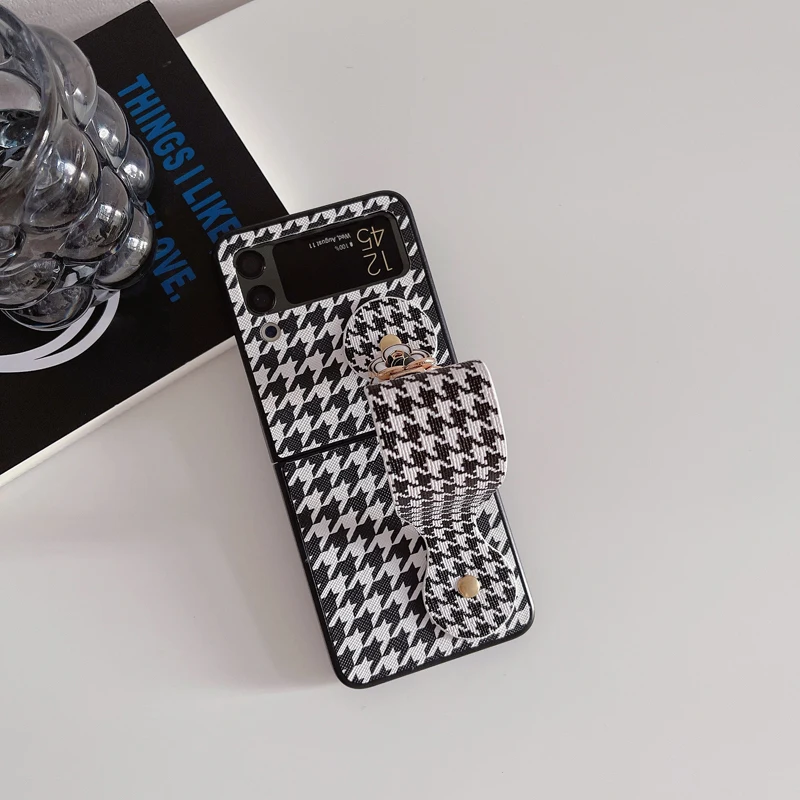 

Funda Case for Samsung Galaxy Z Flip 4 Z Flip 3 Lattice Camellia Wrist Strap Shockproof Protetcion Mobile Phone Case Cover