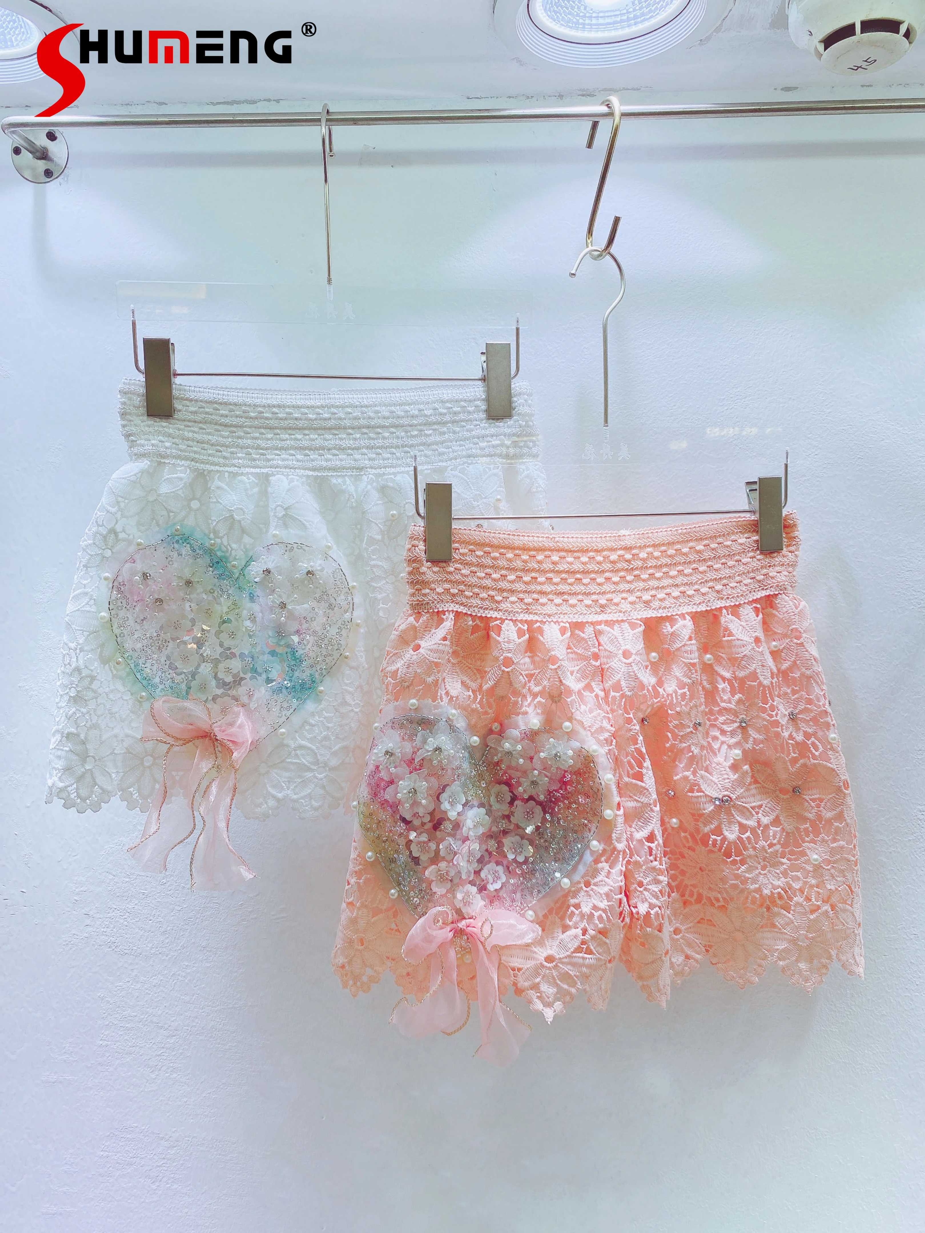 

Женские летние кружевные шорты в Корейском стиле, новинка 2022, милые кружевные шорты с бисером и блестками, модные женские однотонные Волшеб...