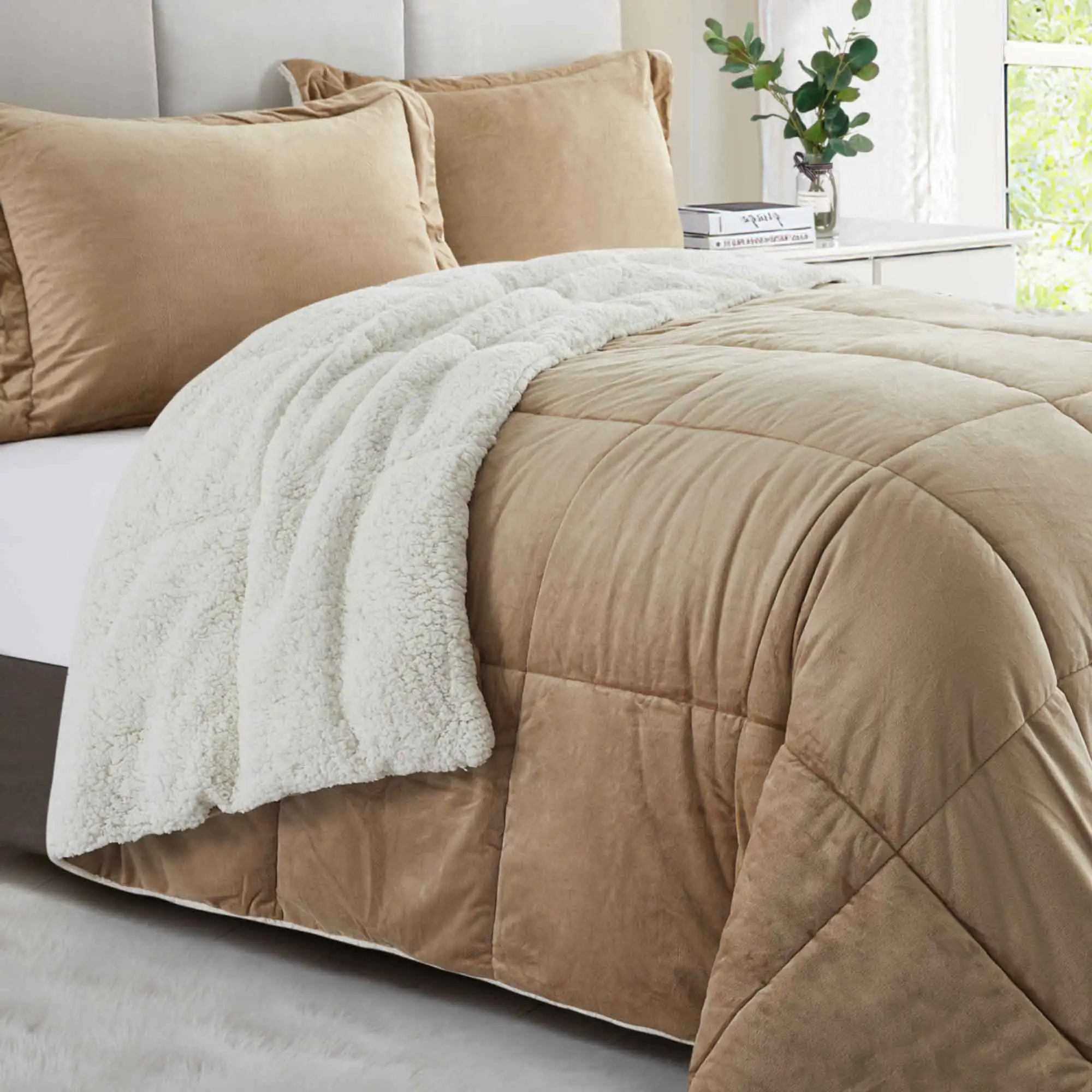 

Contemporary 3 Piece Comforter Sets Queen with Comforter and Pillowcases