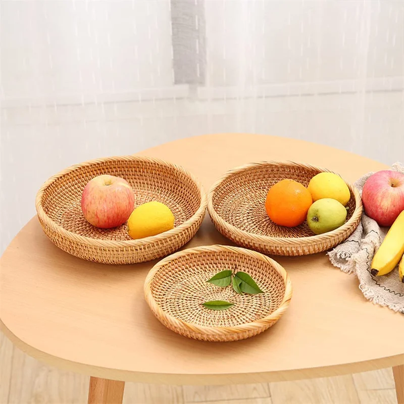 

Rattan Storage Tray With Wooden Handle Handwoven Round Wicker Basket Bread Food Plate Fruit Cake Platter Dinner Serving Tray