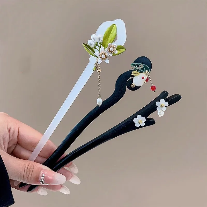 

Ancient Style Wooden Hair Sticks Tassel Peal Pendant Hair Fork Chinese Classical Simple Modern Hairpin Headdress for Women