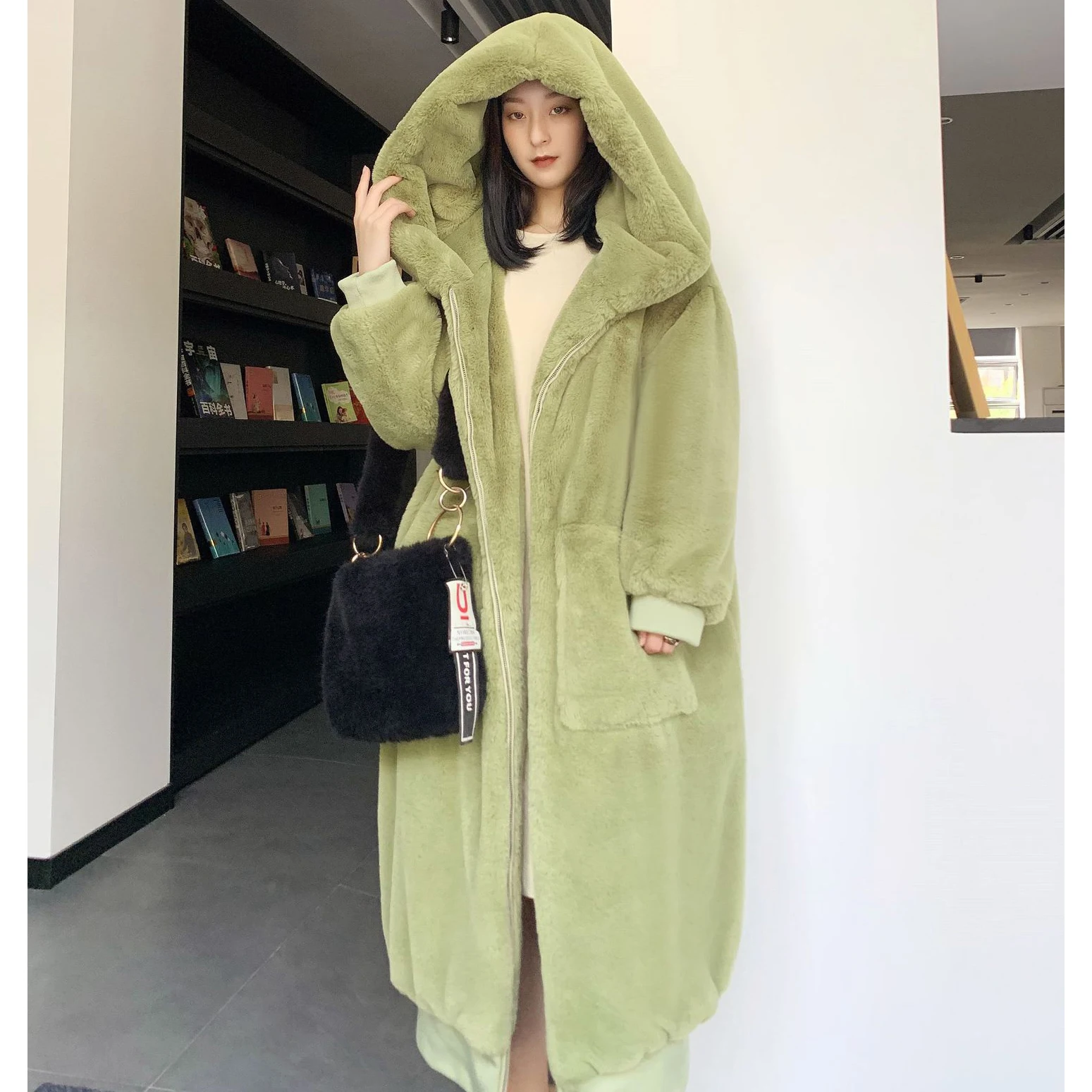 Autumn Winter Faux Fur Coat Women 2022 Casual Luxury Long Oversize Loose Hooded Mane Fur Jacket Female Thick Warm Plush Outwear