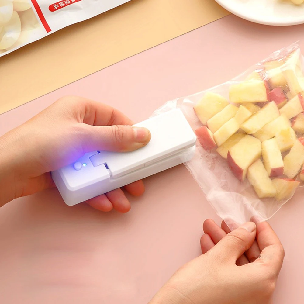 

2 IN 1 USB Chargable Mini Bag Sealer Heat Sealer With Cutter Knife Rechargeable Portable Snack Bag Sealer For Food Snack Storage