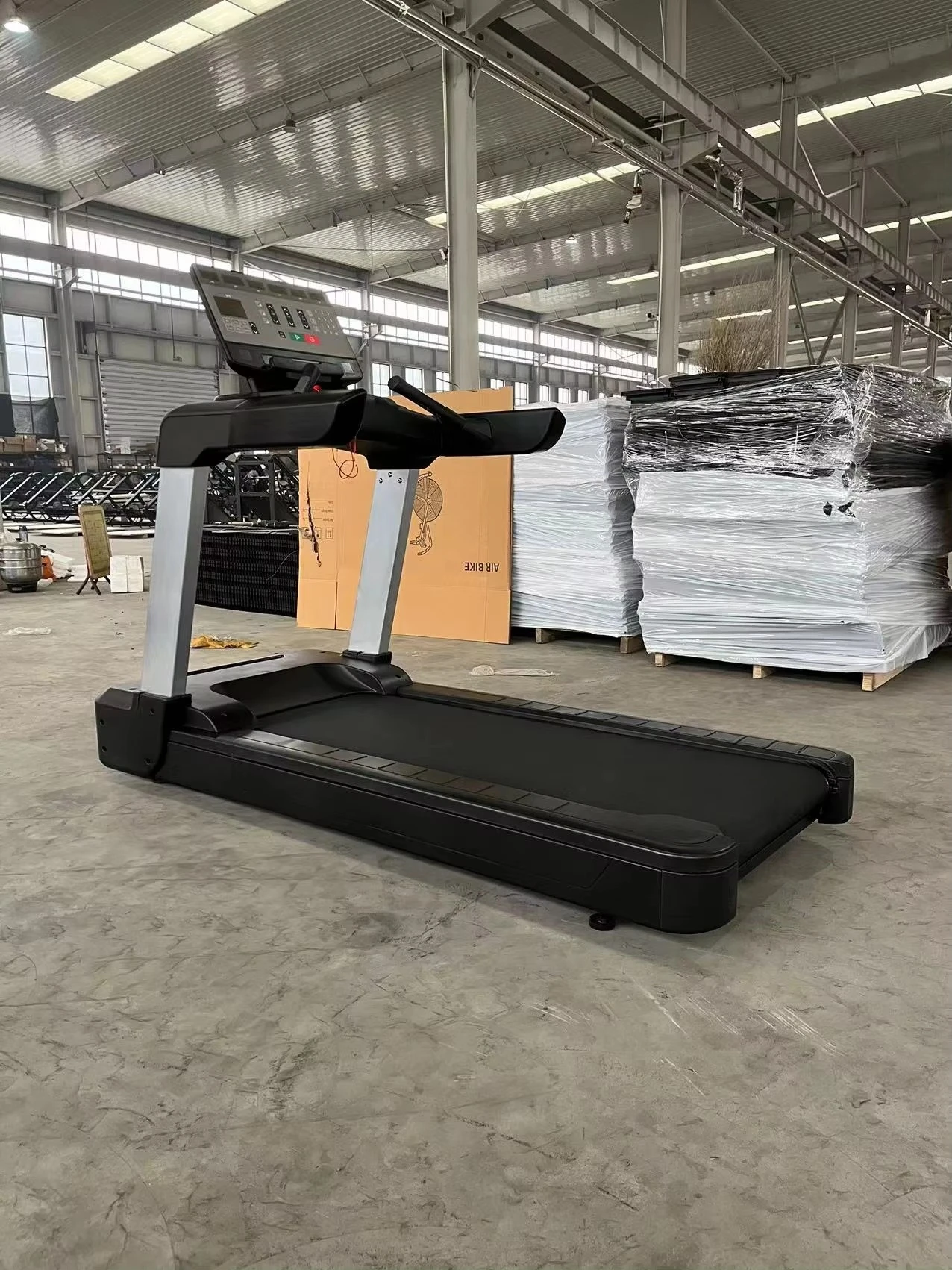 Фото Беговая дорожка S Gym Runner: Профессиональный электрический тренажер для дома и коммерческого использования №2